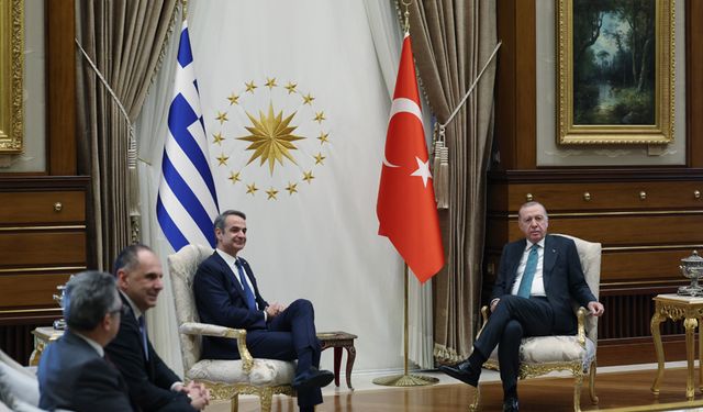 Erdoğan - Miçotakis görüşmesi başladı