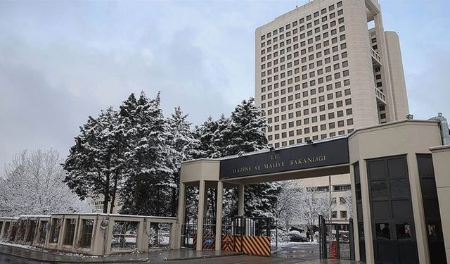 FETÖ'den gözaltına alınan 52 vergi müfettişi tutuklandı