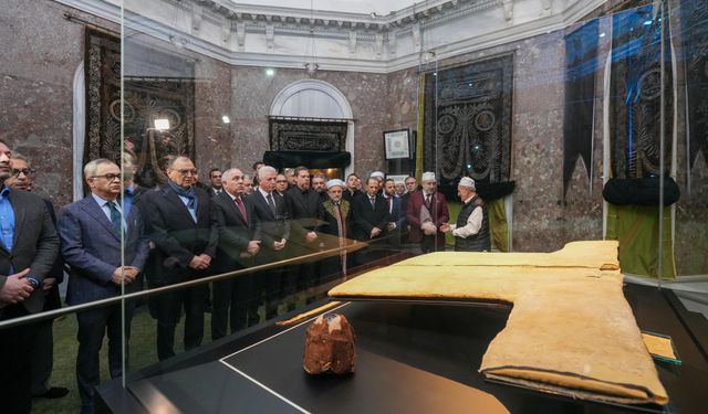 Hırka-i Şerif Ramazan dolayısıyla ziyarete açıldı