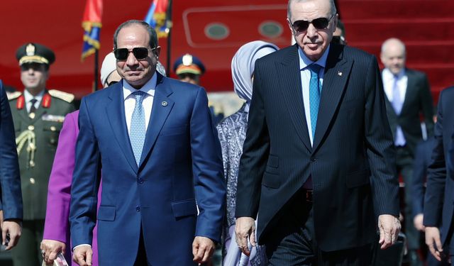 Erdoğan Sisi ile bir araya geldi