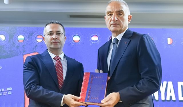 Dünya Dillerinde Türkçe Sözlüğü yayınlandı