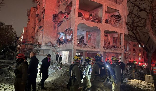 İsrail'i füzeler vurdu: 175 yaralı