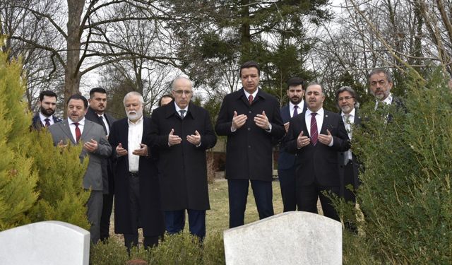 Arıkan Berlin'de Türk Şehitliğini ziyaret etti