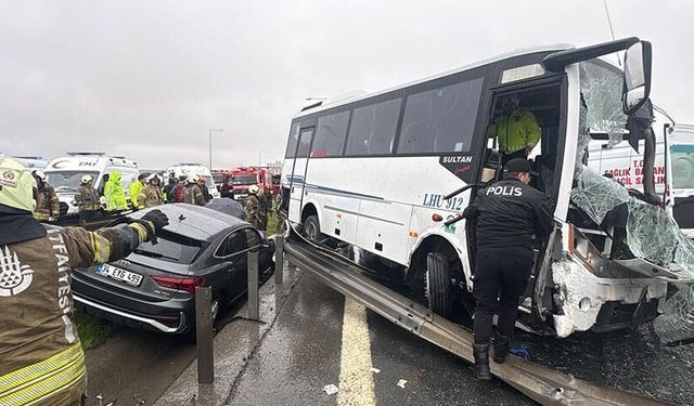 Trafik kazasında 2 polis memuru şehit oldu