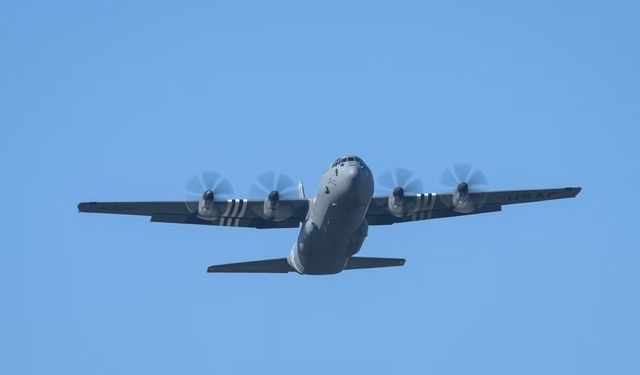 Kolombiya'da askeri nakliye uçağı düştü: 66 ölü