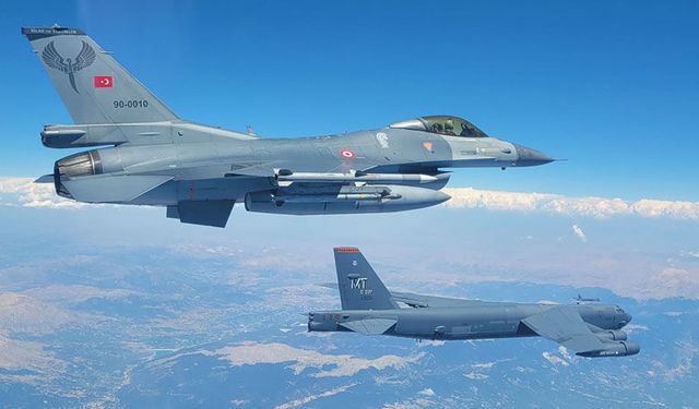 Türk F-16'ları Kıbrıs'ta havalandı, Rumlar rahatsız oldu