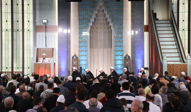 Kadir Gecesi dualarla idrak edildi