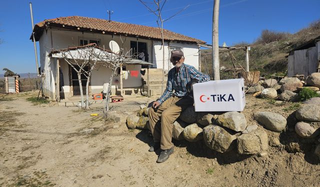 Makedonya'da 50 köyde gıda kolisi dağıtımı