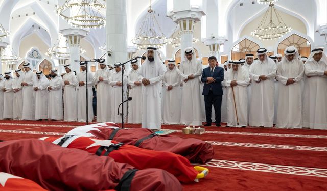 Katar Emiri şehitler için cenaze namazı kıldı