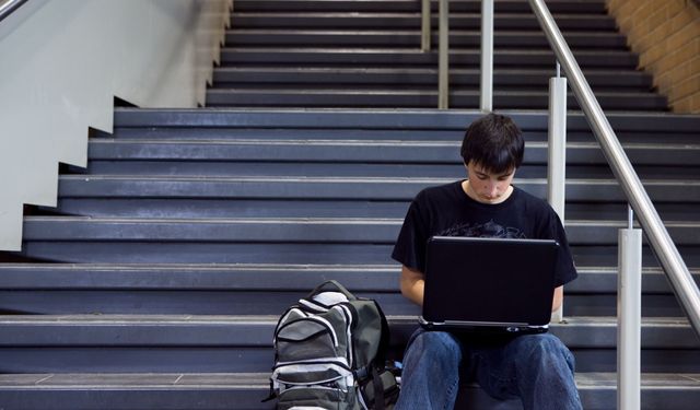 Gençlerin yüzde 82'sinin gizli sosyal medya hesabı var