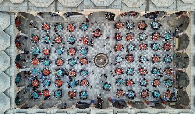 TİKA’nın Gönül Sofrası Gana’da yetimler için kuruldu