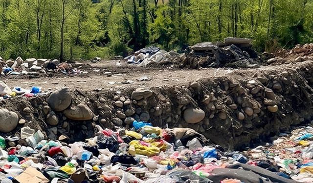 Rize'de açık alan çöp döken belediyeye ceza