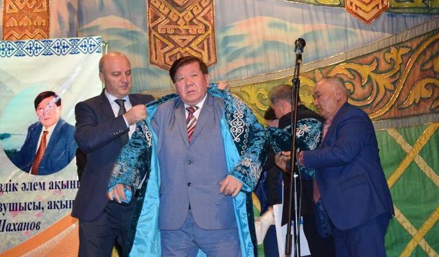 Kazak halk şairi Şahanov hayatını kaybetti