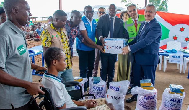 Burundi'de mültecilere hijyen malzemesi desteği