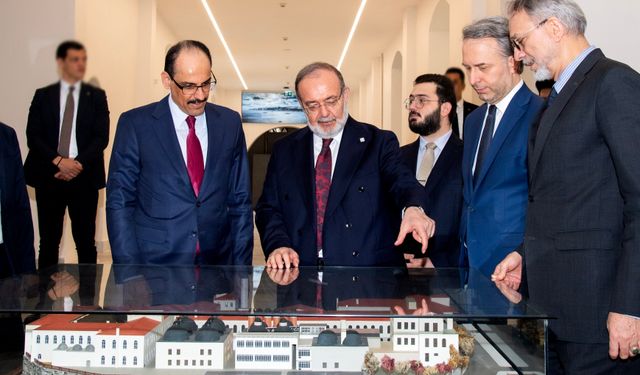 MİT Başkanı Kalın, Mehmet Görmez'in üniversitesinde