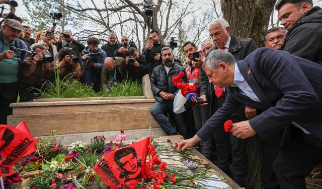 Özgür Özel, Deniz Gezmiş'in mezarını ziyaret etti