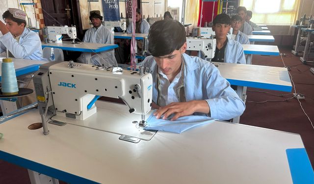 Afganistan'da meslek edindirme kurslarına destek
