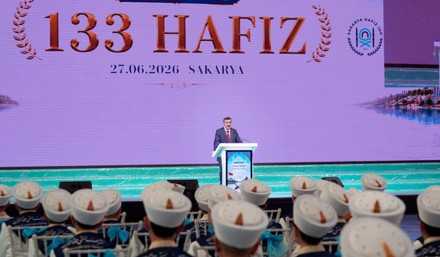 Cevdet Yılmaz hafızlık merasimine katıldı