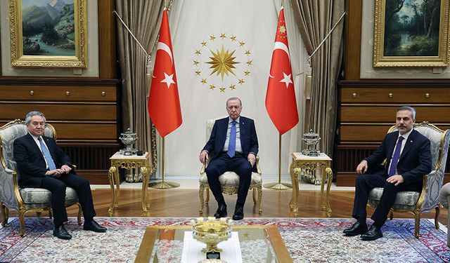 Erdoğan, Kırgız bakanı kabul etti