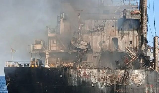Karadeniz'de Türk sahipli gemi vuruldu: 6 ölü, 4 kayıp