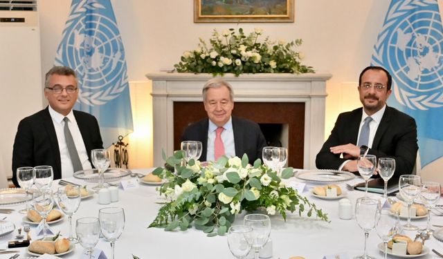 Kıbrıs'ta liderler BM Genel Sekreteri ile akşam yemeği yedi