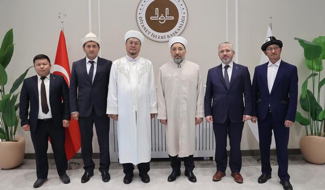 Arpaguş, Kırgız Müslümanları Dini İdaresi Başkan ile görüştü