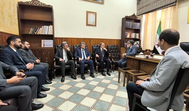 Mehmet Görmez Şeriat Fakültesi'ni ziyaret etti