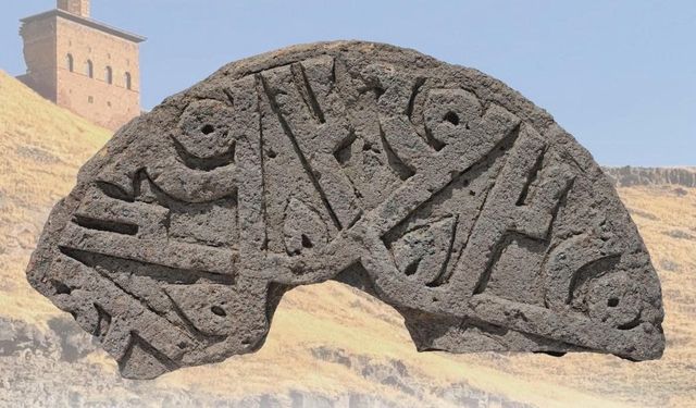 Ani'de Selçuklu döneminden 'Muhammed' yazılı taş bulundu