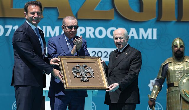Erdoğan: Bu coğrafyada güçlü olmakan başka seçeneğimiz yok