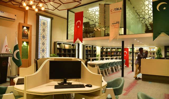 Pakistan kütüphanesinde Türkiye köşesi