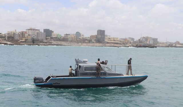 Somali'de devriye botlarına bakım desteği