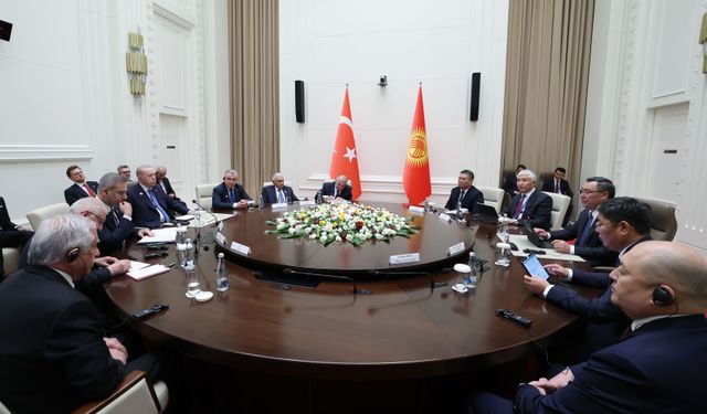 Erdoğan, Kırgız cumhurbaşkanı ile görüştü