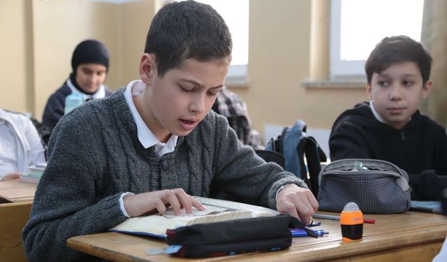 Dersini seçene Kur’an-ı Kerim hediye