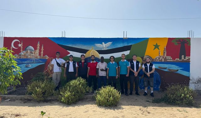 Senegal'de otizmli çocuklardan Kudüs grafitisi