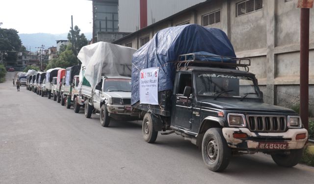 Türkiye'den Nepal'deki selzedelere yardım eli