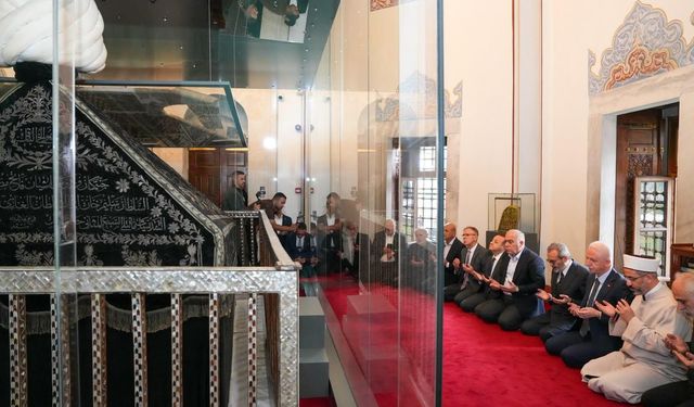 Yavuz Sultan Selim Han dualarla anılıyor