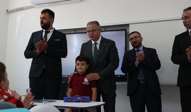 Şam'da Recep Tayyip Erdoğan okulunda ilk ders zili çaldı