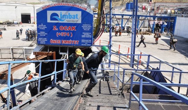 Soma'da 5 madenci göçük altında can verdi