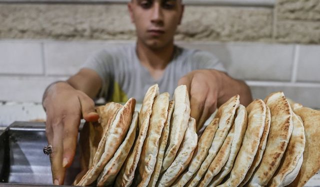 Gazze'de ekmek üretimi az da olsa yeniden başladı