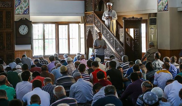 “‘Allah’ın lanetlediği sapkınlık: Eşcinsellik”
