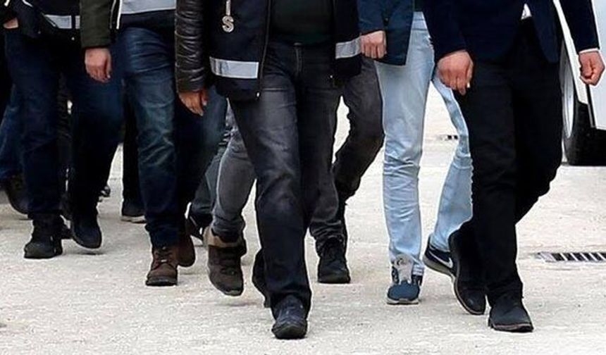 Yeni nesil suç örgütlerine bilgi sızdıran memurlara gözaltı