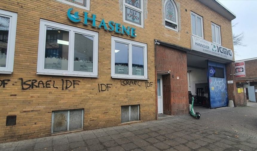 Almanya'da camilere çirkin saldırı