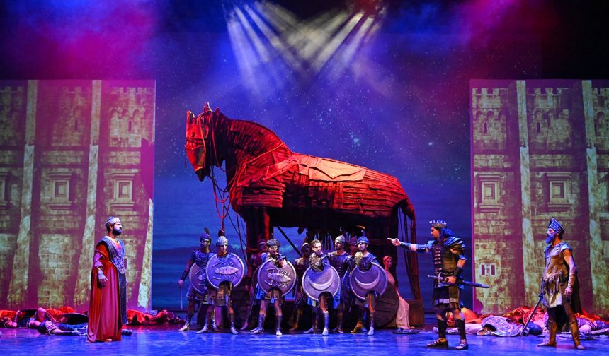 Troya, Roma'daki Kolezyum'da sergilenecek