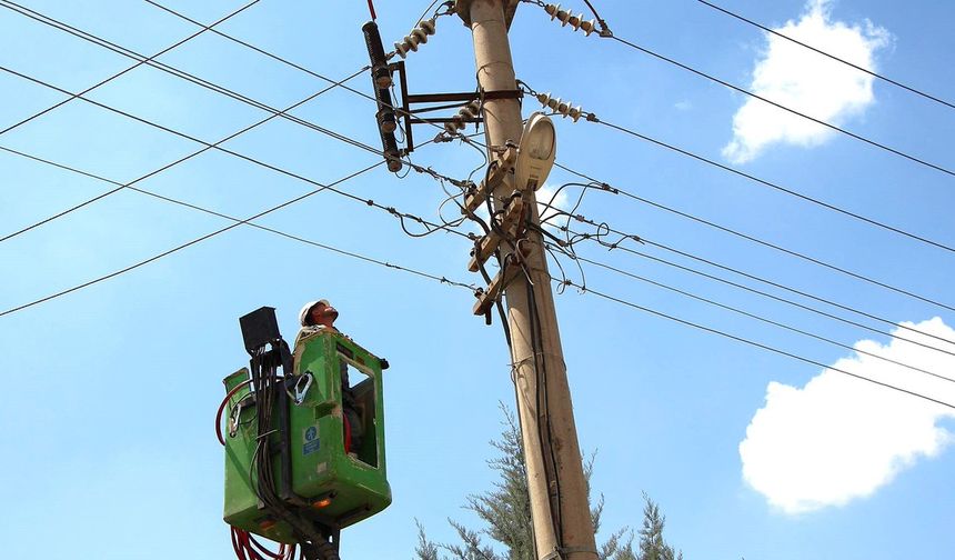 Hatay'da elektrik kesintisine aşırı yüklenme yol açmış