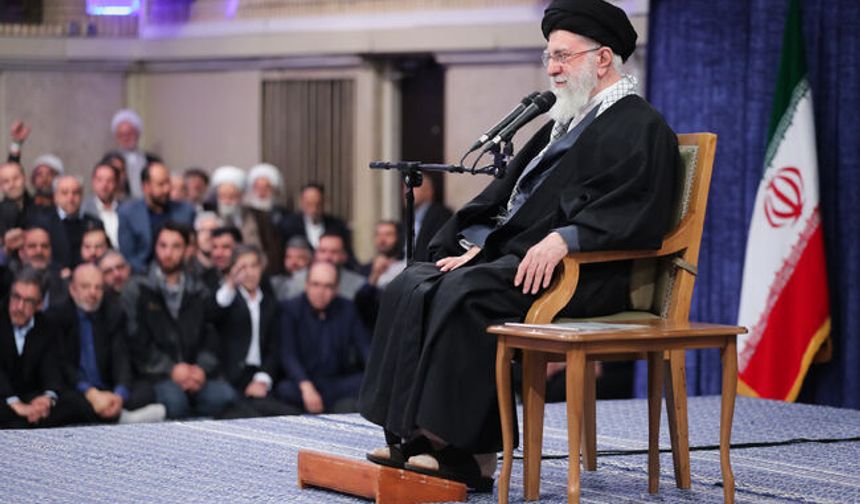 Hamaney: Uçak gemisinden tehlikelisi, onu batıracak silahtır