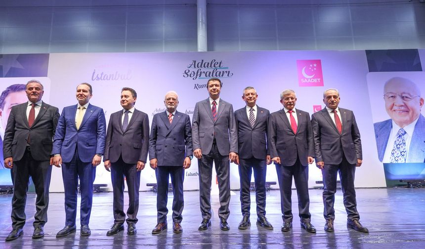 Saadet iftarı siyasi partileri bir araya getirdi