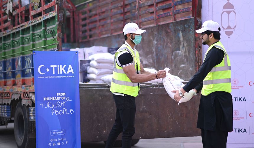 Pakistan'da ihtiyaç sahiplerine Ramazan yardımı