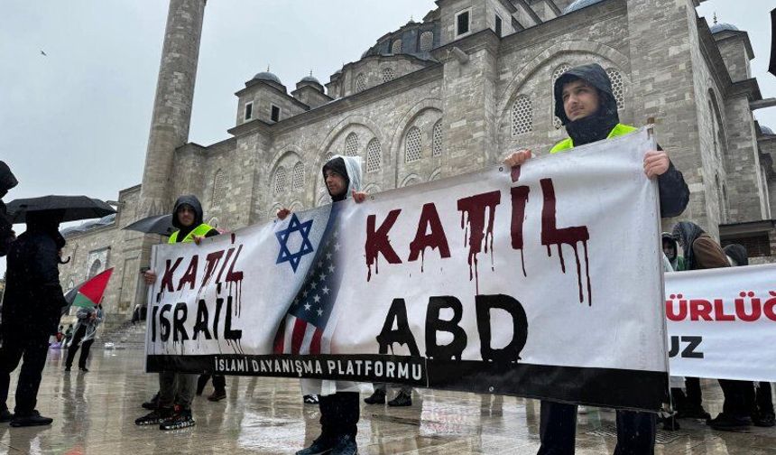 İsrail ve ABD'ye karşı Fatih'ten Beyazıt'a yürüdüler