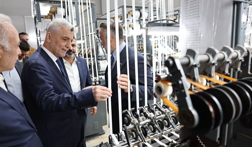 Bolat: Dünyada savaşlar olurken fabrikalar açıyoruz