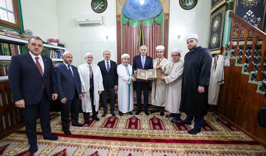 Kurtulmuş, Romanya'da cami ziyaret etti